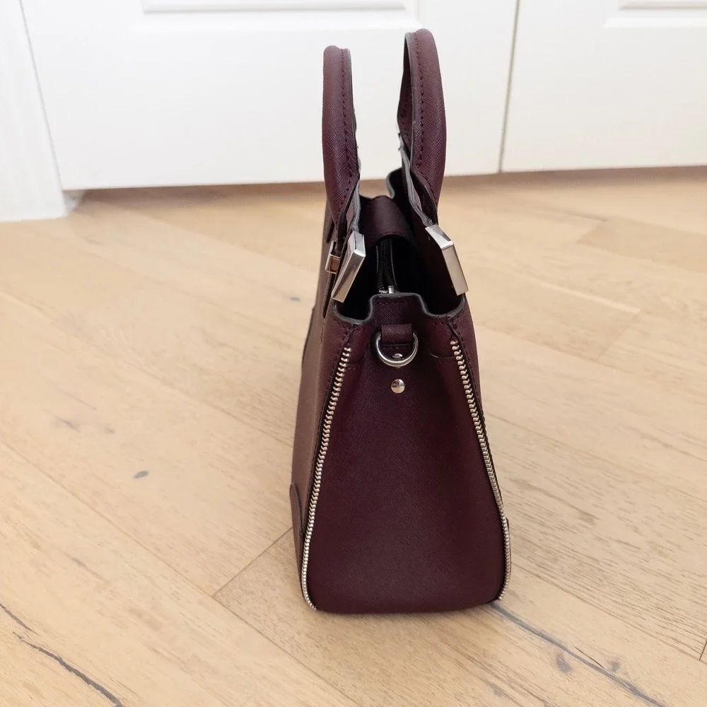 Rebecca Minkoff features structured